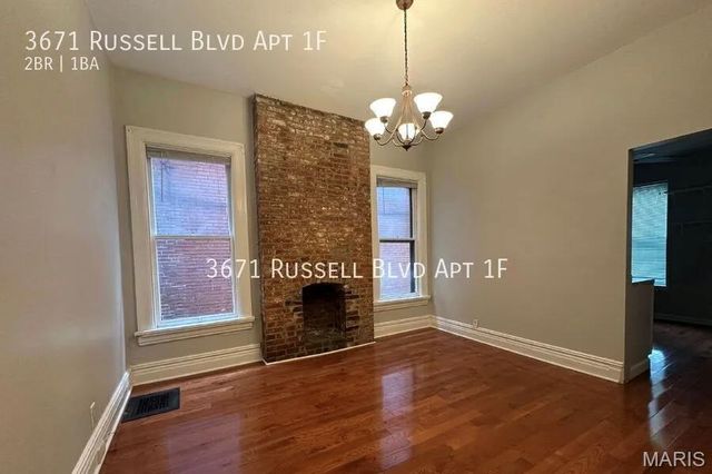 3671 Russell Boulevard, St Louis, MO 63110