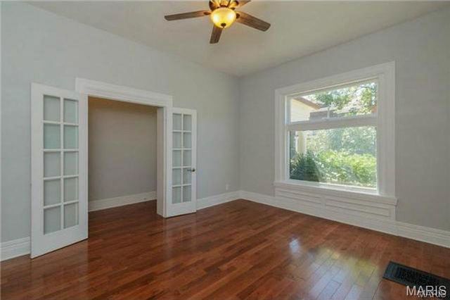 3671 Russell Boulevard, St Louis, MO 63110