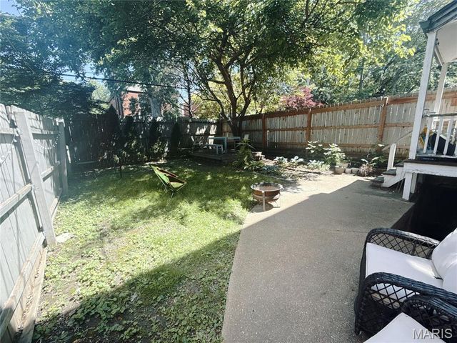 3671 Russell Boulevard, St Louis, MO 63110