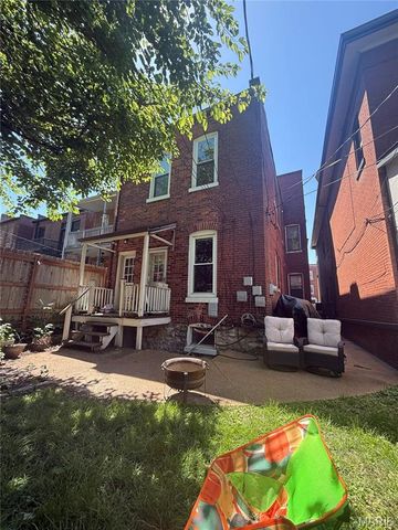 3671 Russell Boulevard, St Louis, MO 63110