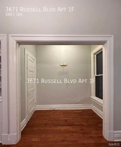 3671 Russell Boulevard, St Louis, MO 63110