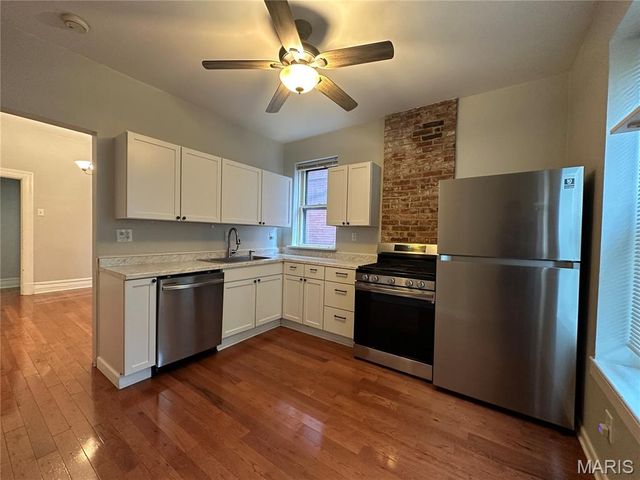 3671 Russell Boulevard, St Louis, MO 63110