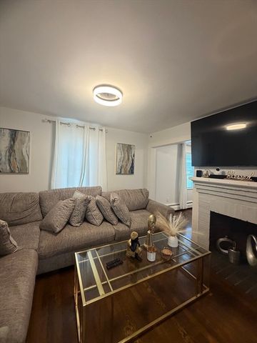 70 Robinson St, Lynn, MA 01905