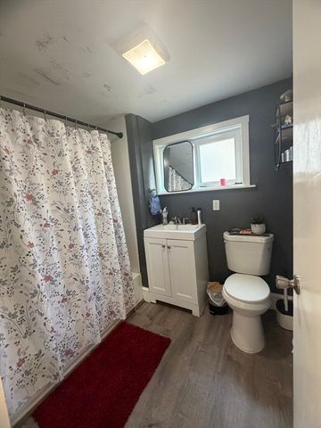 70 Robinson St, Lynn, MA 01905