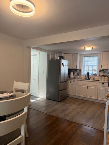 70 Robinson St, Lynn, MA 01905