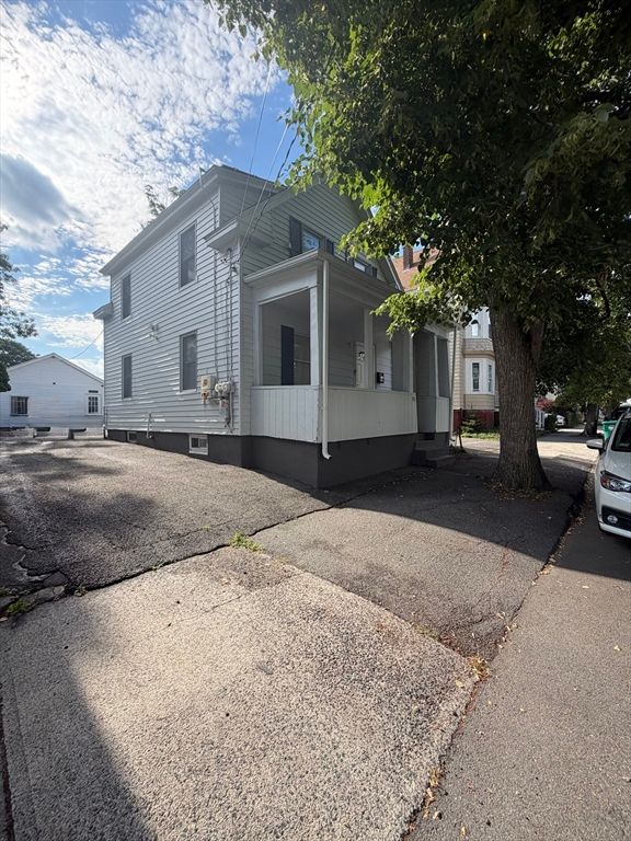 70 Robinson St, Lynn, MA 01905