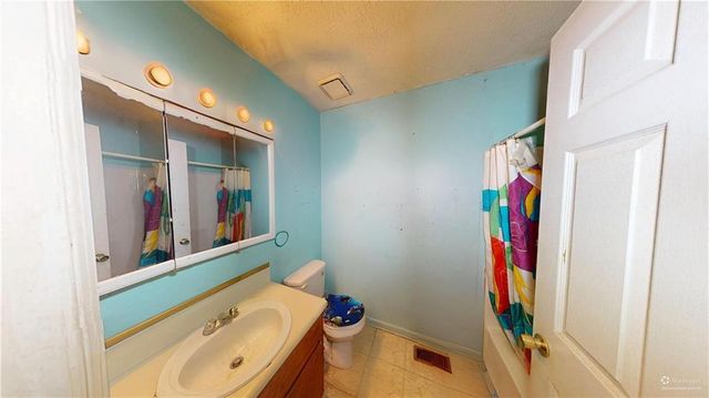 6189 Valdez Drive, Rex, GA 30273