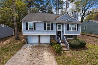 6189 Valdez Drive, Rex, GA 30273
