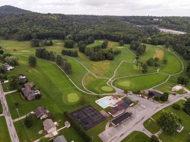 1366 Hidden Valley Rd, Livingston, TN 38570