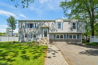 11 Steele Ave, Lincoln Park Boro, NJ 07035