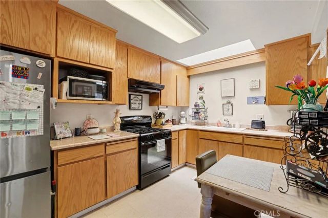 2031 W Swain Road, Stockton, CA 95207