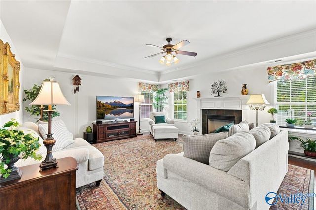 7000 Greystone Lane SE, Owens Cross Roads, AL 35763