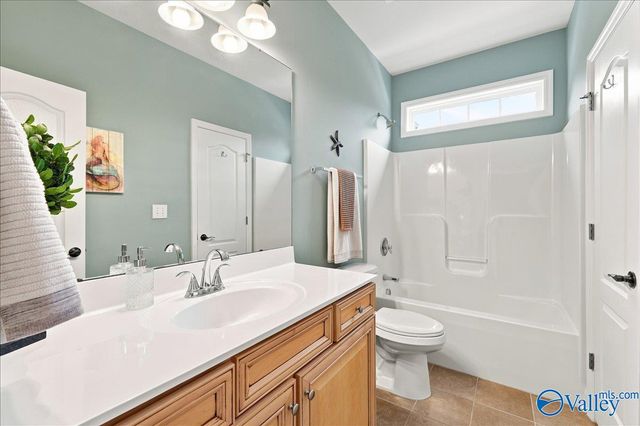 7000 Greystone Lane SE, Owens Cross Roads, AL 35763