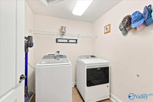 7000 Greystone Lane SE, Owens Cross Roads, AL 35763