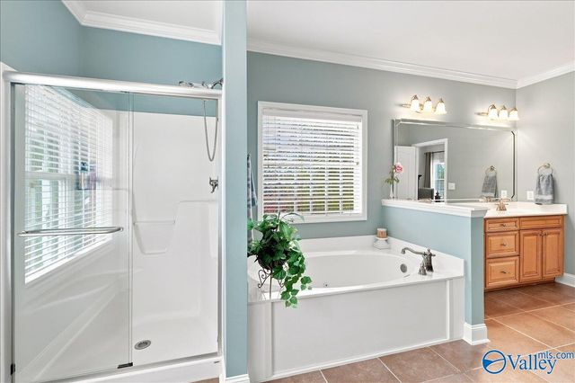 7000 Greystone Lane SE, Owens Cross Roads, AL 35763