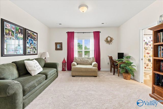 7000 Greystone Lane SE, Owens Cross Roads, AL 35763