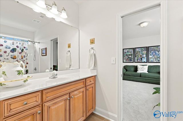 7000 Greystone Lane SE, Owens Cross Roads, AL 35763