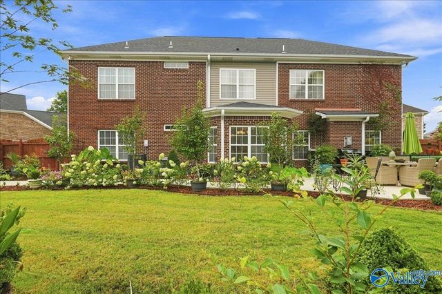 7000 Greystone Lane SE, Owens Cross Roads, AL 35763