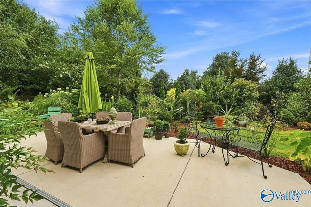7000 Greystone Lane SE, Owens Cross Roads, AL 35763