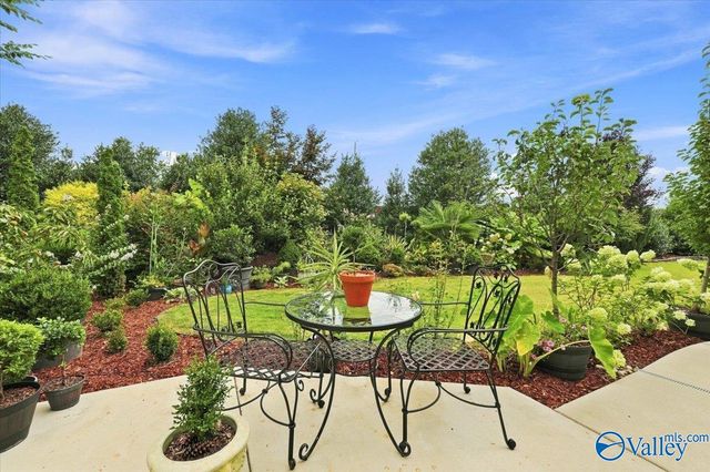 7000 Greystone Lane SE, Owens Cross Roads, AL 35763
