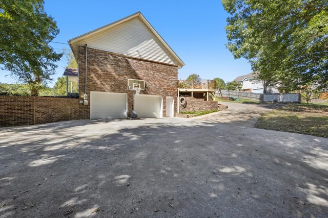 1007 Central Drive, Hixson, TN 37343