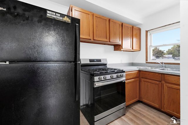 3106 River Drive, Lincoln Park, MI 48146
