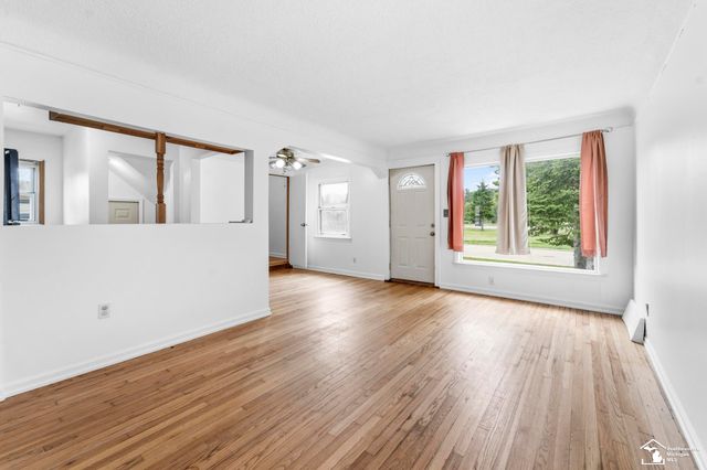 3106 River Drive, Lincoln Park, MI 48146