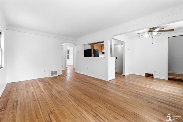 3106 River Drive, Lincoln Park, MI 48146