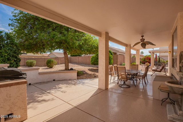 18077 W Sammy Way, Surprise, AZ 85374