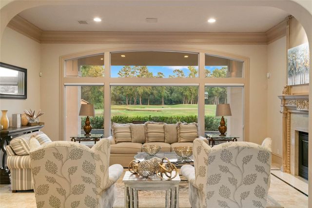 47 Summerwalk Place, The Woodlands, TX 77381