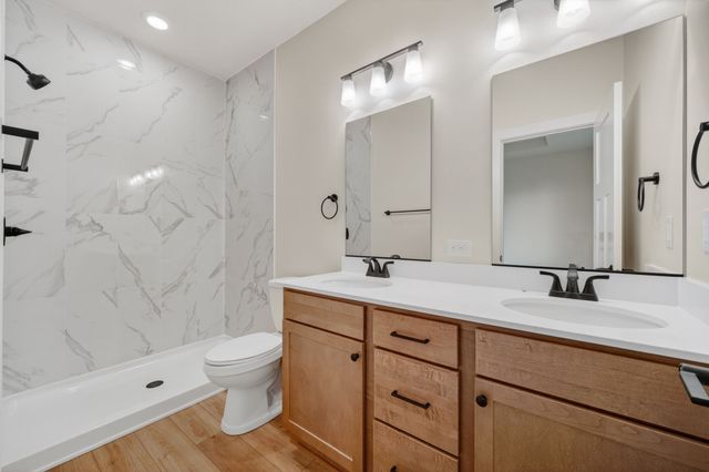 2830 Prairieside Place, Norwalk, IA 50211