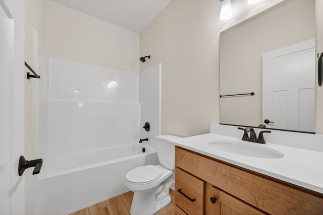 2830 Prairieside Place, Norwalk, IA 50211