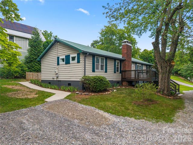 589 Sand Hill Road, Asheville, NC 28806