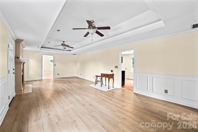 589 Sand Hill Road, Asheville, NC 28806