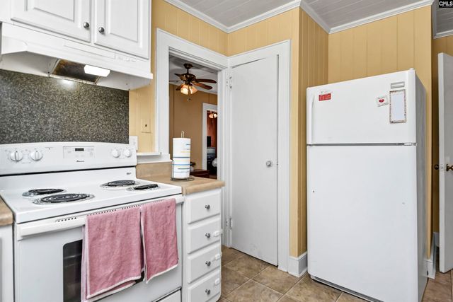 637 E Church Street, Leesville, SC 29070