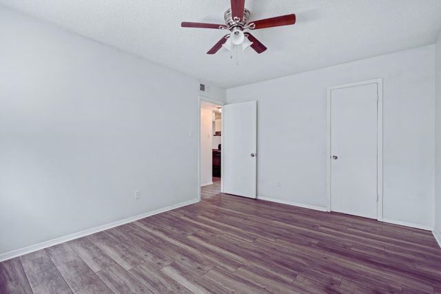 108 N Belvedere Blvd Apt 22, Memphis, TN 38104