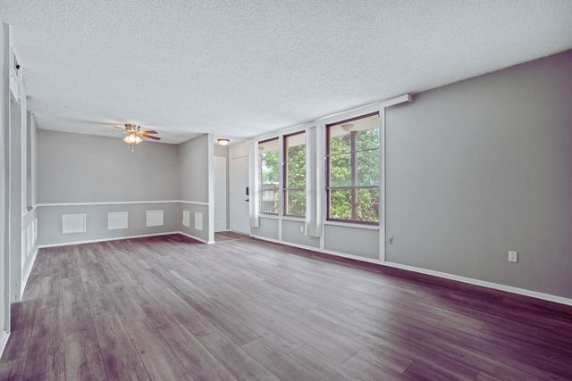 108 N Belvedere Blvd Apt 22, Memphis, TN 38104