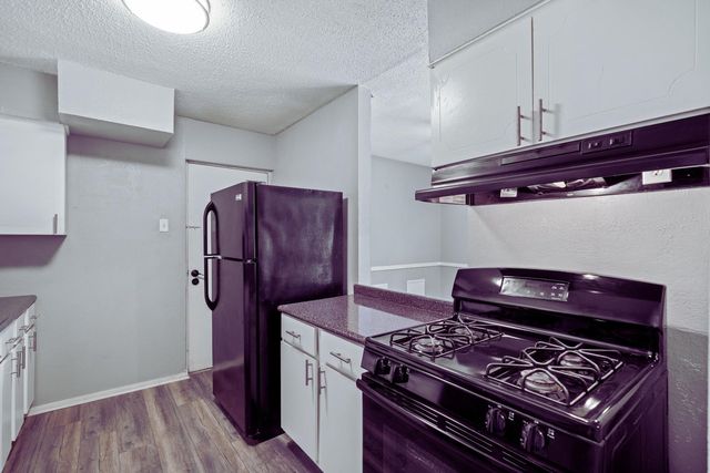 108 N Belvedere Blvd Apt 22, Memphis, TN 38104