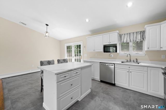 4 Bradley Road, Somers, CT 06071