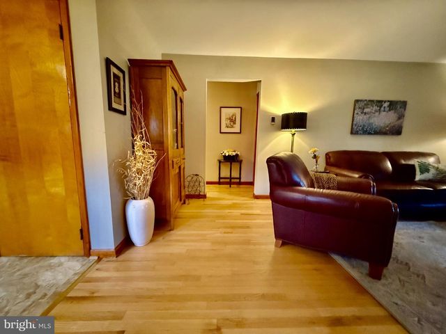 727 S MYRTLE ST, Vineland, NJ 08360