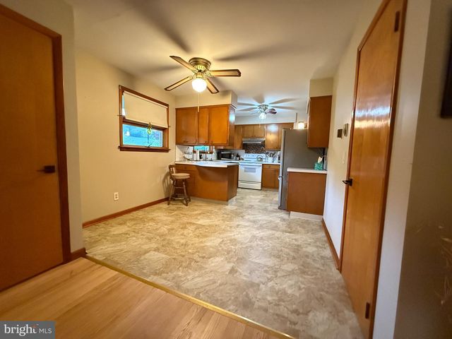 727 S MYRTLE ST, Vineland, NJ 08360