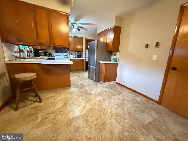 727 S MYRTLE ST, Vineland, NJ 08360