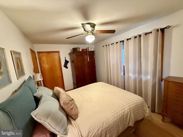 727 S MYRTLE ST, Vineland, NJ 08360