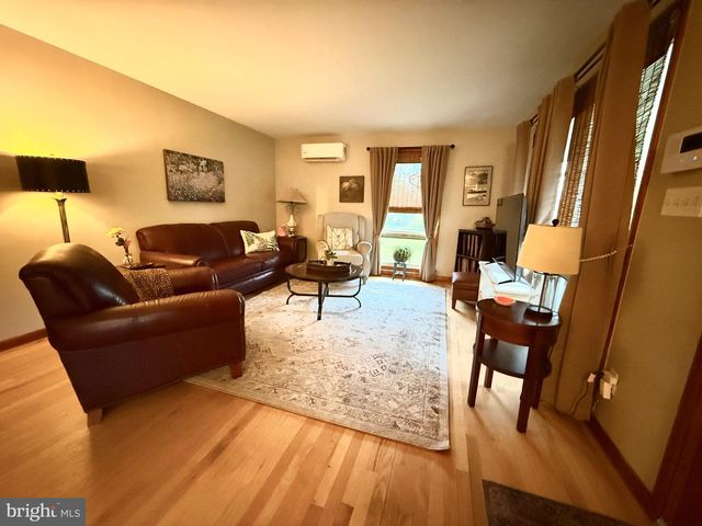 727 S MYRTLE ST, Vineland, NJ 08360