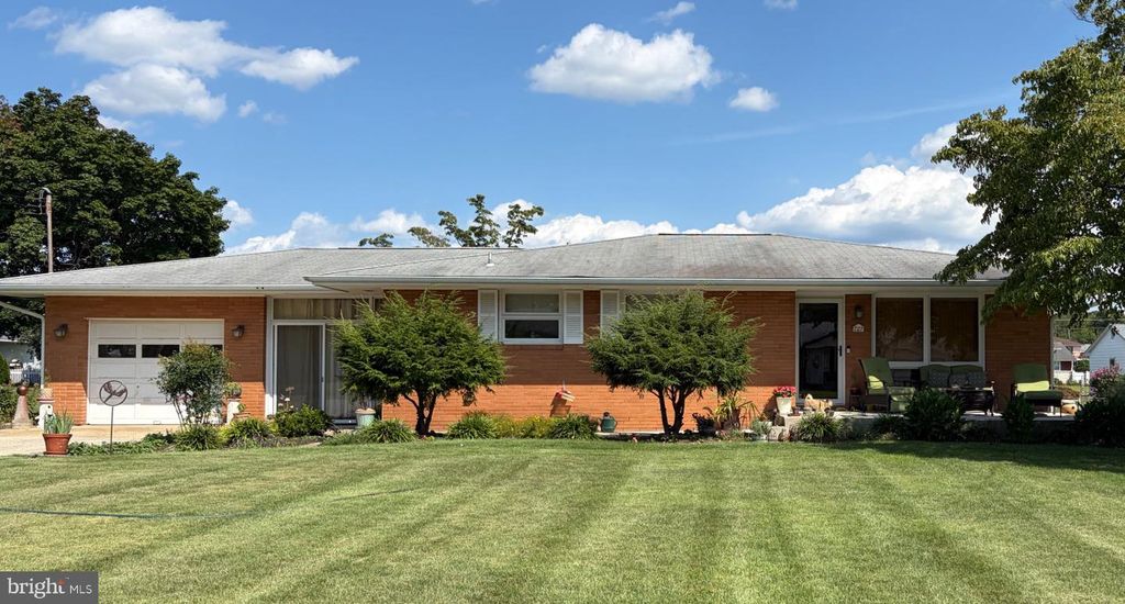 727 S MYRTLE ST, VINELAND, NJ 08360 — exterior
