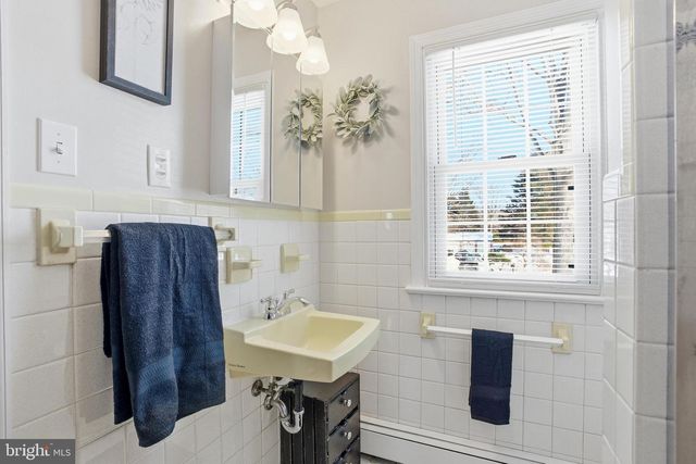 60 PEBBLE RIDGE RD, Warrington, PA 18976