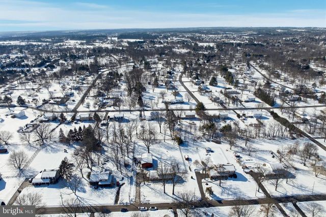 60 PEBBLE RIDGE RD, Warrington, PA 18976