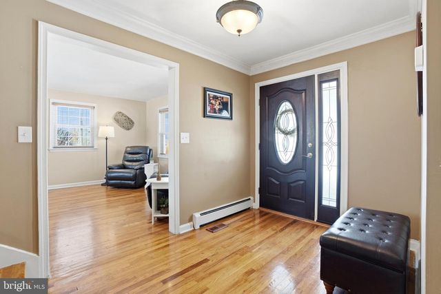 60 PEBBLE RIDGE RD, Warrington, PA 18976