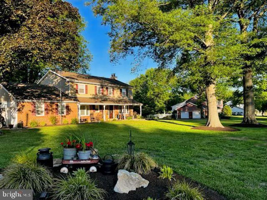 60 PEBBLE RIDGE RD, Warrington, PA 18976