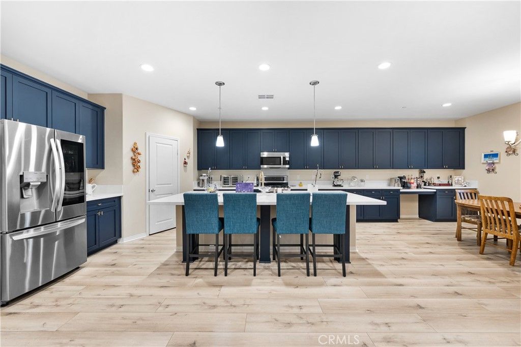 Image 14 of property listing at 41742 Wayladn Court, Lancaster, CA 93536